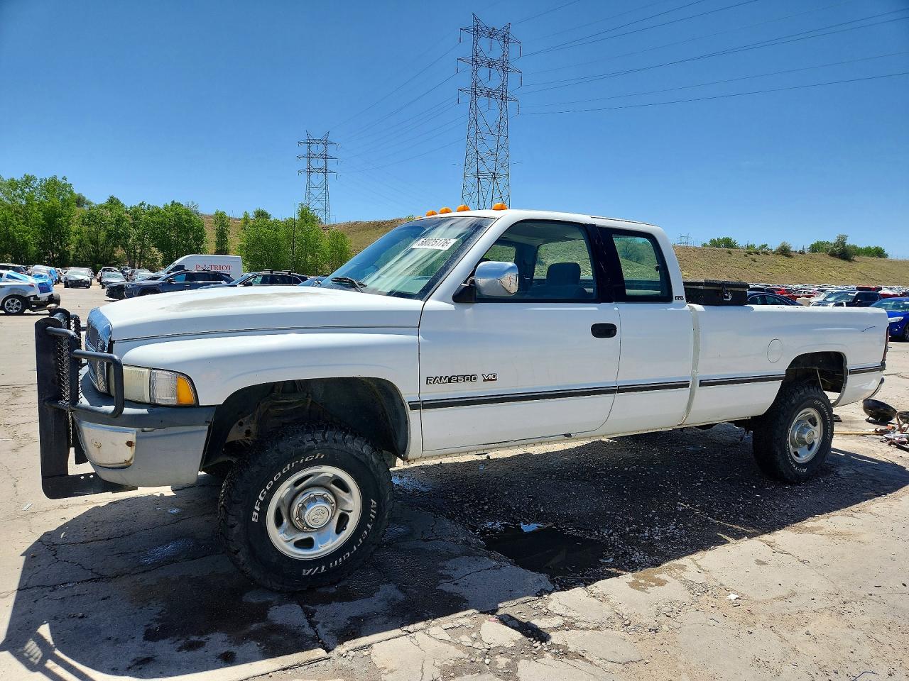 1995 Dodge 2500, VIN 3B7KF23WXSM139300 — Side