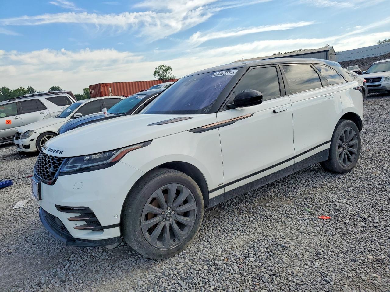 2018 Land Rover Range Rover Velar R-Dynamic SE, VIN SALYL2RX6JA728562 — Minor dents and scratches