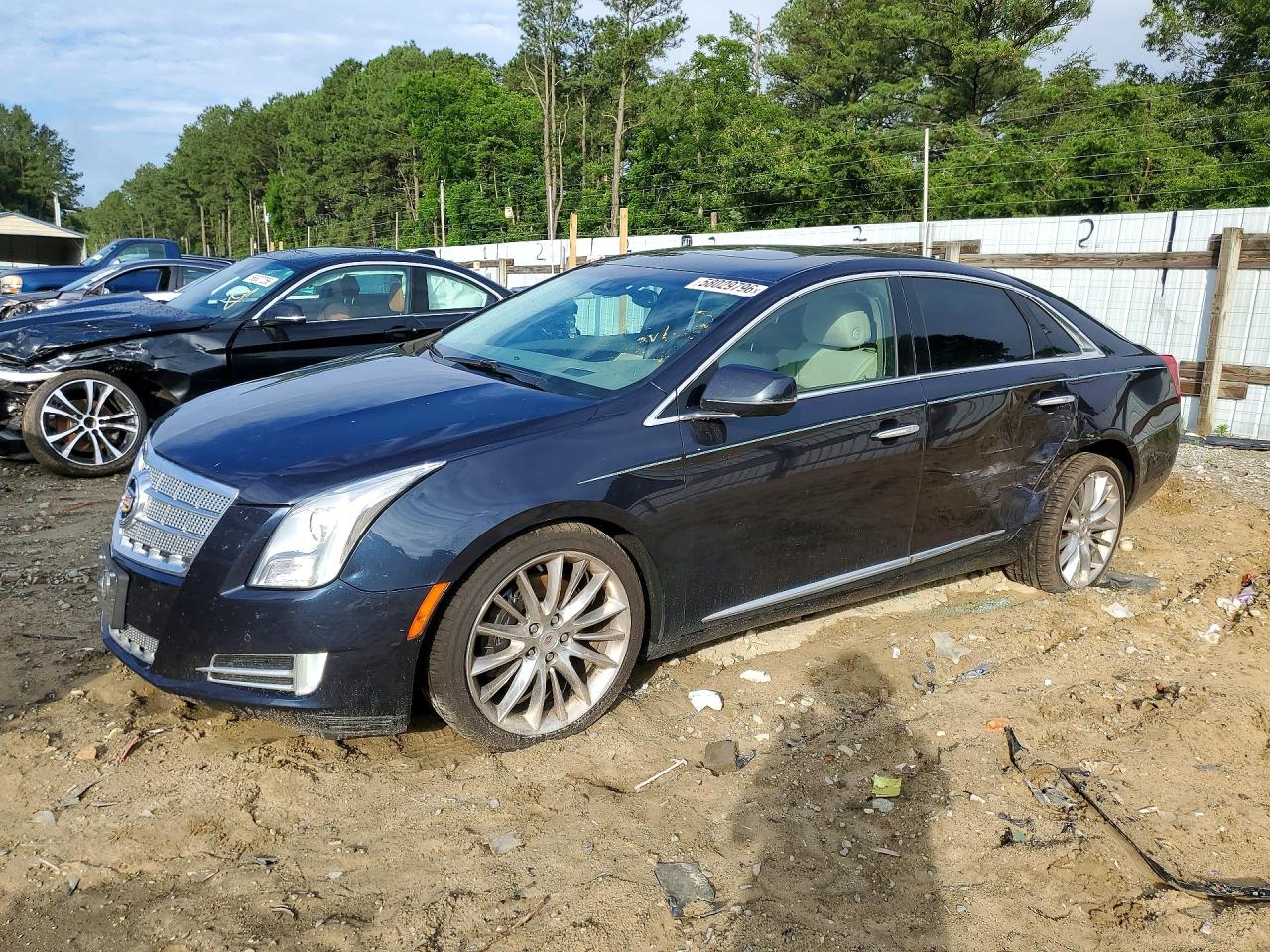 2013 Cadillac XTS Platinum, VIN 2G61V5S38D9153119 — Зад
