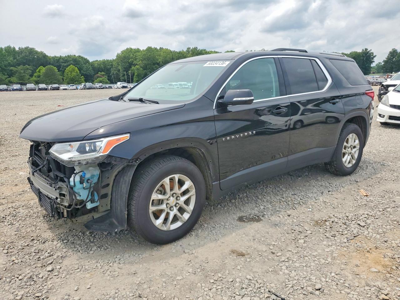 2018 Chevrolet Traverse LT Cloth, VIN 1GNERGKW9JJ144283 — Front end