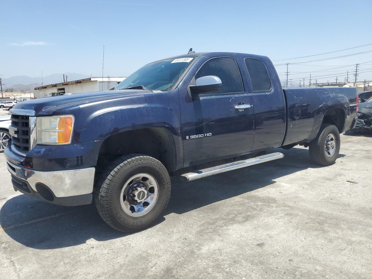2008 GMC Sierra 3500, VIN 1GTHK39K18E195138 — Front end