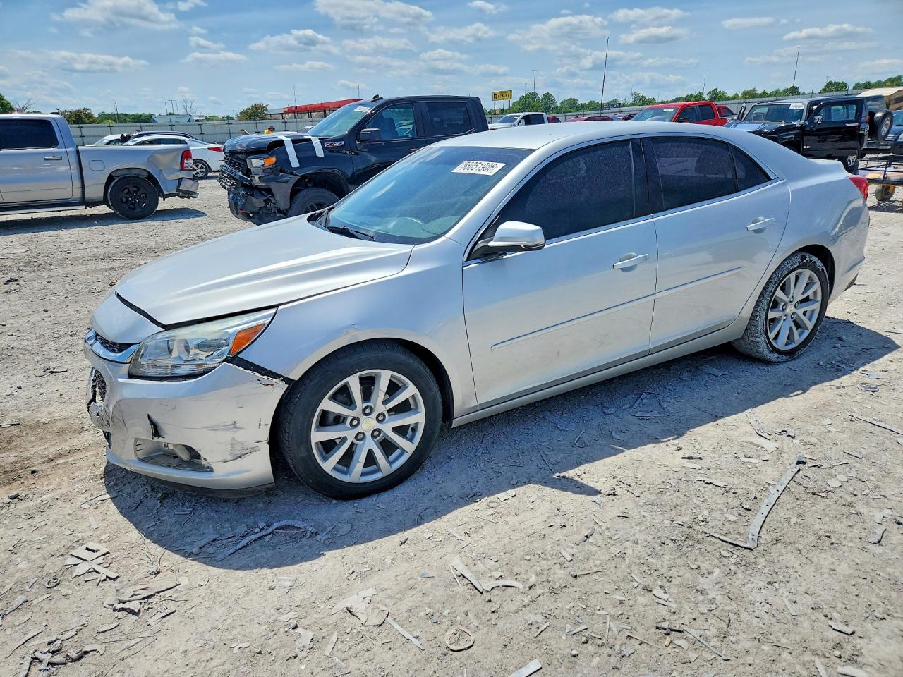 2015 Chevrolet Malibu LT, VIN 1G11D5SL0FF215082 — Front end
