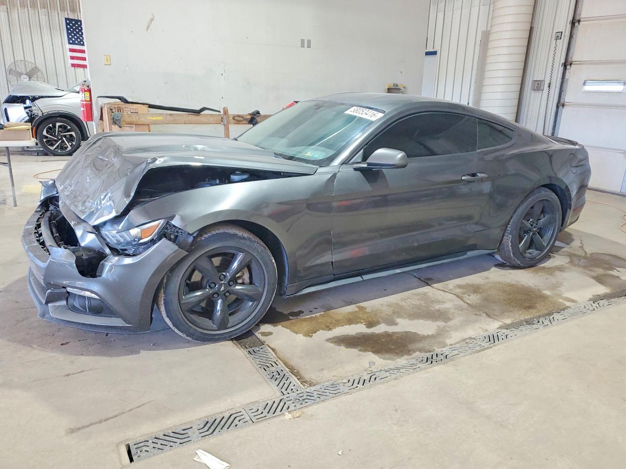 2016 Ford Mustang V6, VIN 1FA6P8AMXG5263816 — Front end