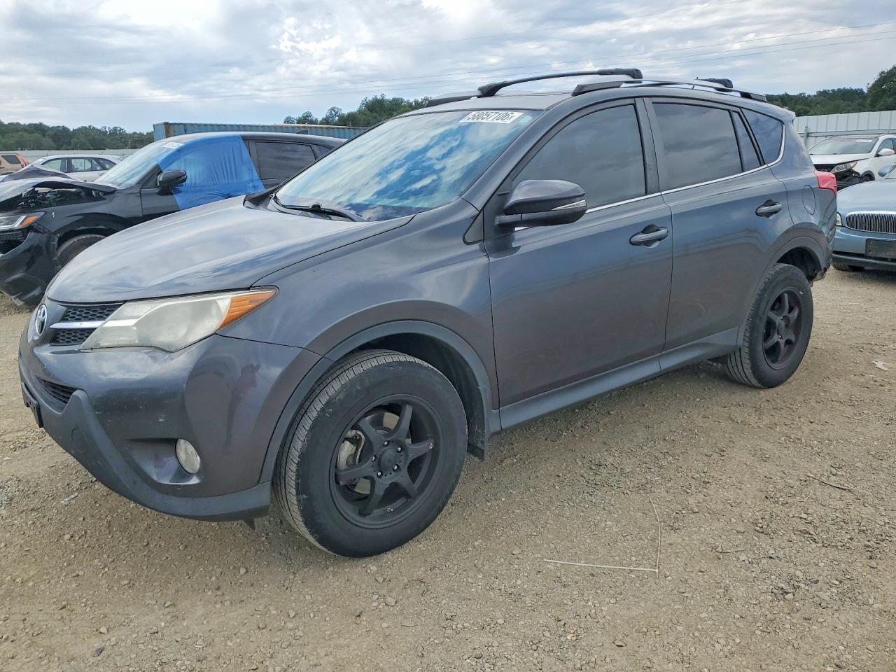 2014 Toyota RAV4 XLE, VIN JTMRFREV8ED084339 — Rear end