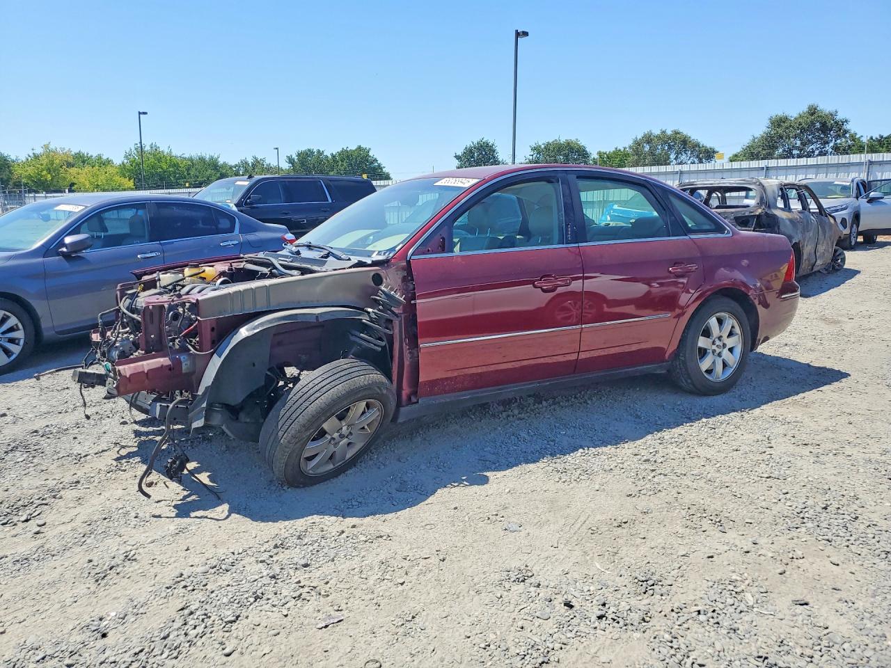 2005 Ford Five Hundred Limited, VIN 1FAHP281X5G105754 — Vandalism