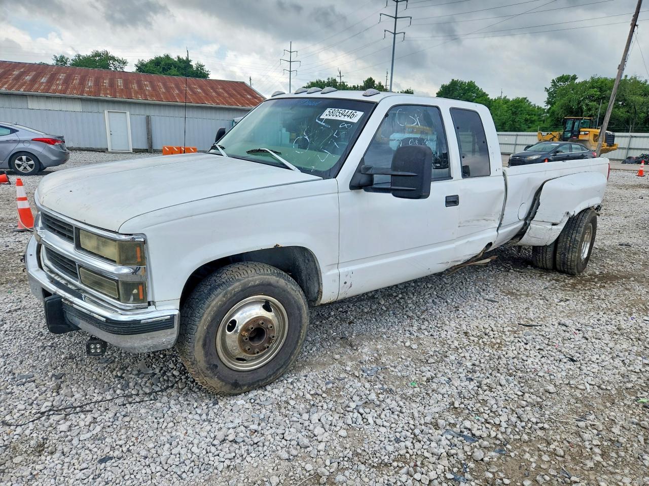 1997 Chevrolet Silverado 3500, VIN 1GCHC39FXVF047589 — Rear end