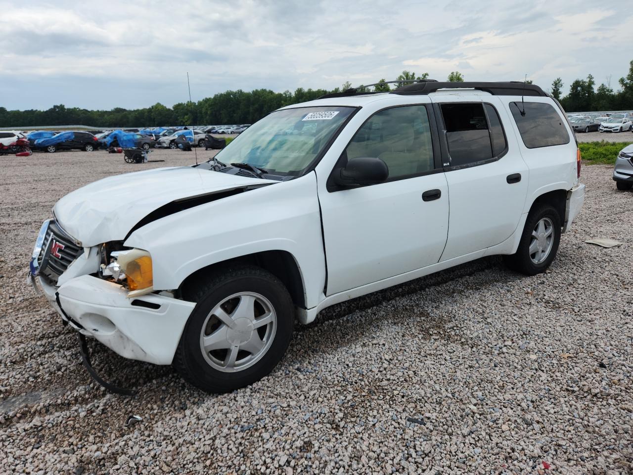2003 GMC Envoy SLT, VIN 1GKES16S236109564 — Front end