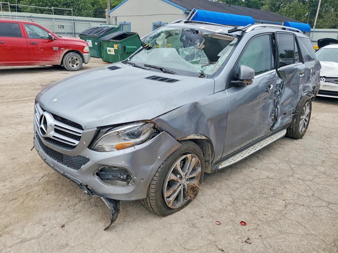 2016 Mercedes-Benz GLE 350, VIN 4JGDA5HB4GA656137 — Side