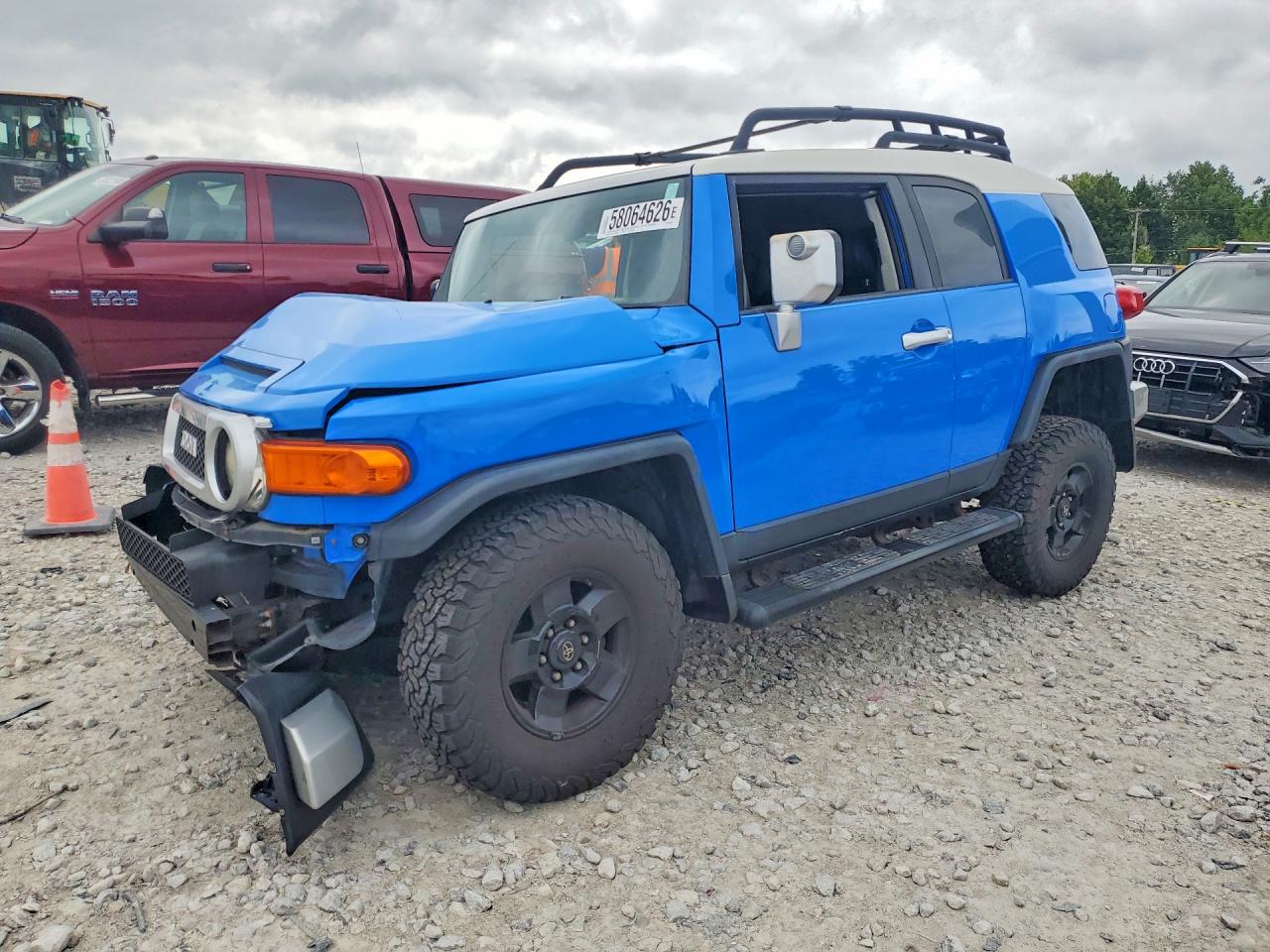 2008 Toyota FJ Cruiser, VIN JTEBU11F48K038283 — Frame damage