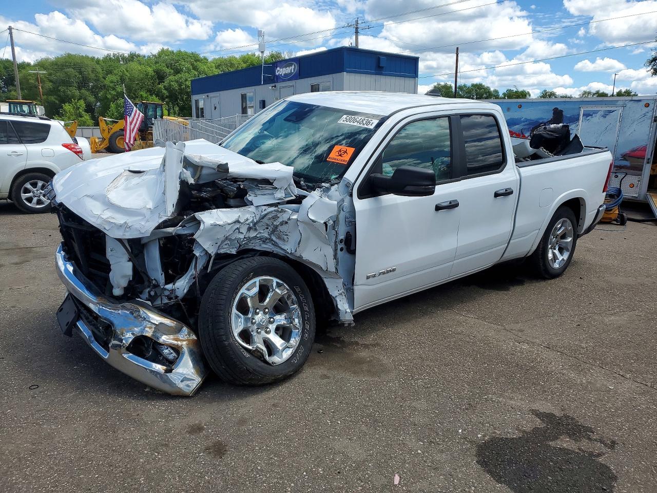 2025 Ram 1500 Big Horn, VIN 1C6RRFBG8SN654218 — Перед