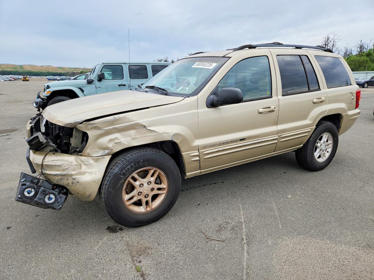2000 Jeep Grand Cherokee Laredo, VIN 1J4G258S4YC367600 — Front end