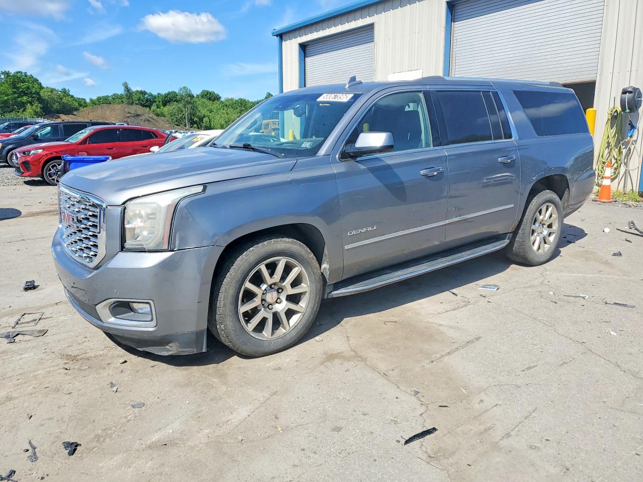 2018 GMC Yukon XL Denali, VIN 1GKS2HKJ8JR312222 — Normal wear