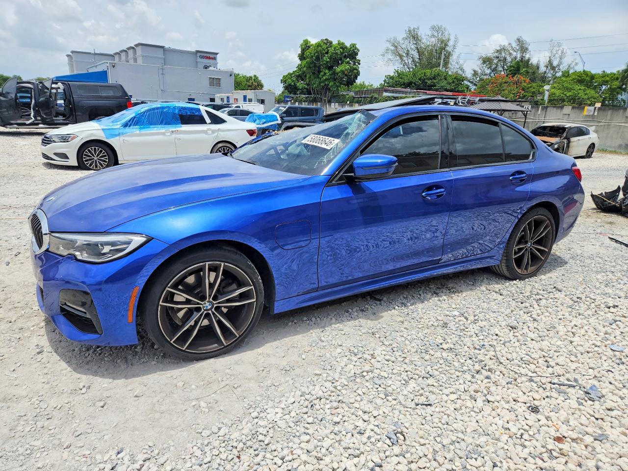 2021 BMW 3 Series 330e, VIN 3MW5P7J01M8B77738 — Крыша