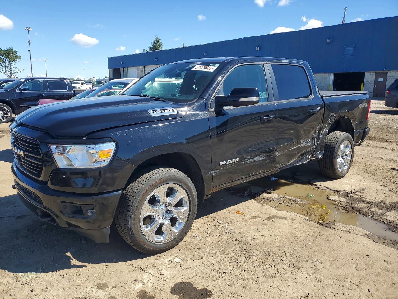 2019 Ram 1500 Big Horn, VIN 1C6RRFFG0KN889514 — Бок
