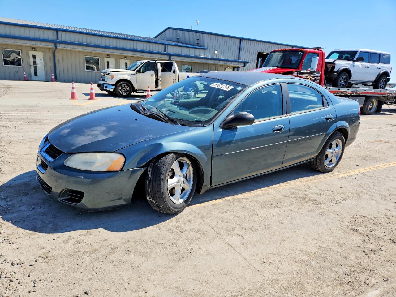 2005 Dodge Stratus SXT, VIN 1B3EL46X55N549293 — Front end