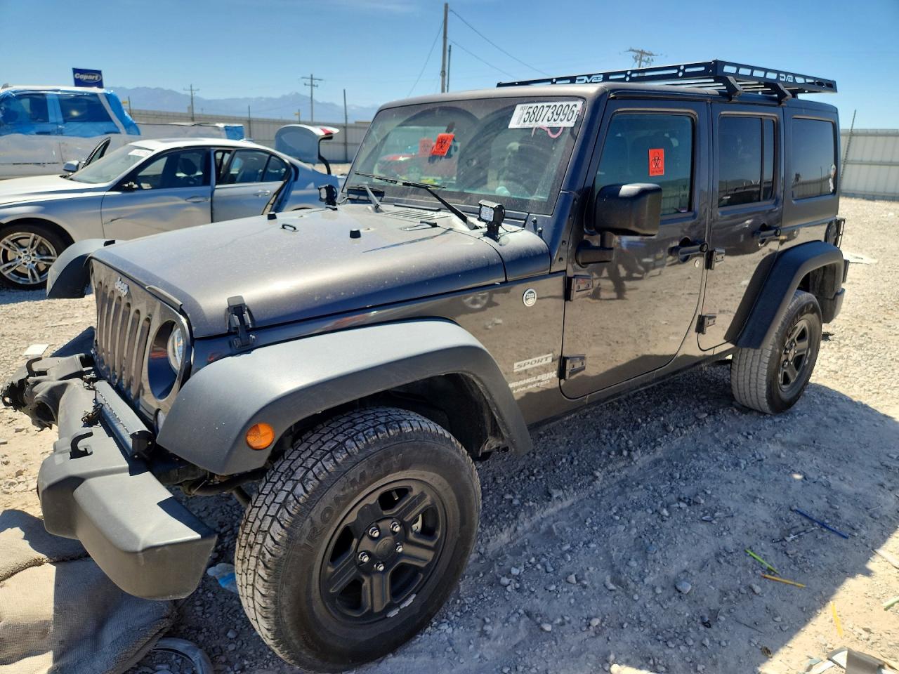 2018 Jeep Wrangler Unlimited Sport, VIN 1C4BJWDG6JL895722 — Front end