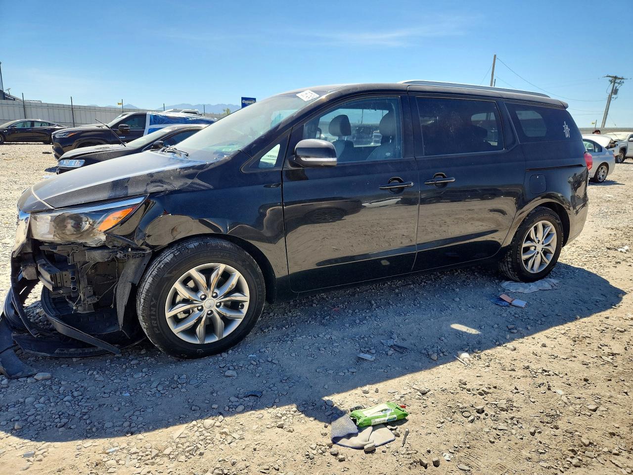 2020 Kia Sedona EX, VIN KNDMB5C14L6580058 — Front end