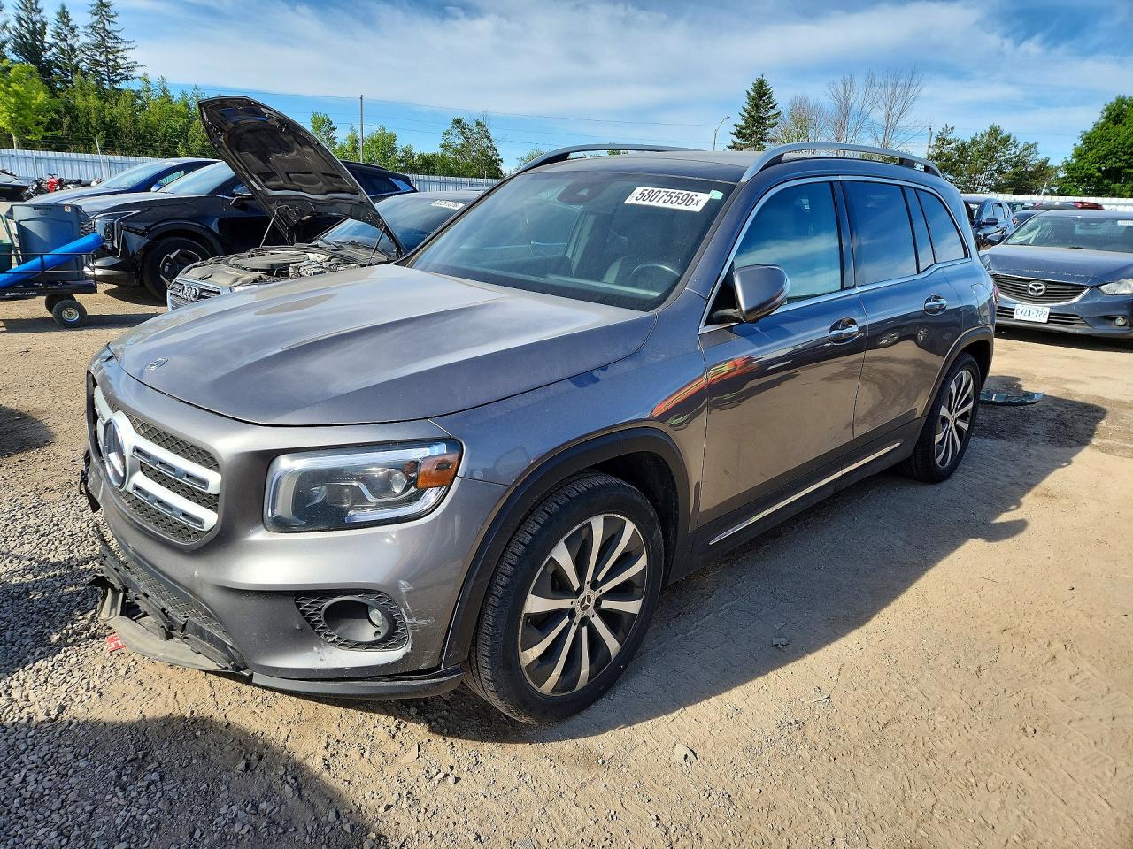 2020 Mercedes-Benz GLB 250, VIN WDC4M4HB6LW012524 — Front end