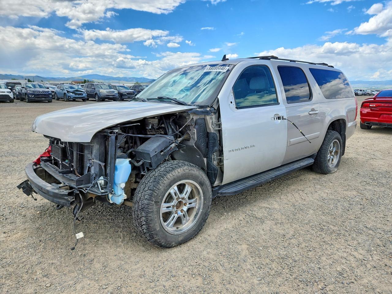 2007 Chevrolet Suburban LTZ, VIN 1GNFK163X7J261370 — Front end
