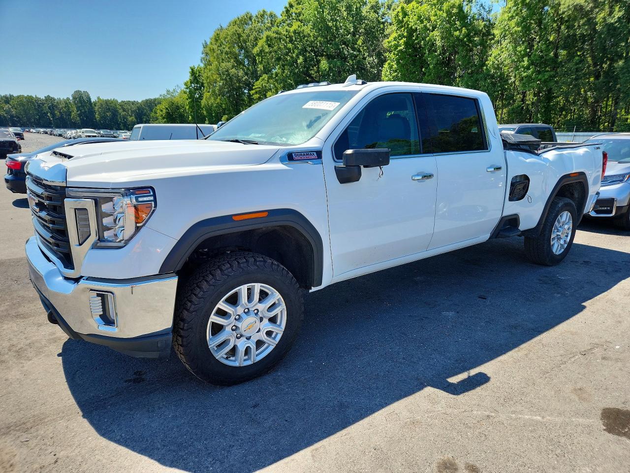 2023 GMC Sierra 3500HD SLT, VIN 1GT49UEY6PF192464 — Бок