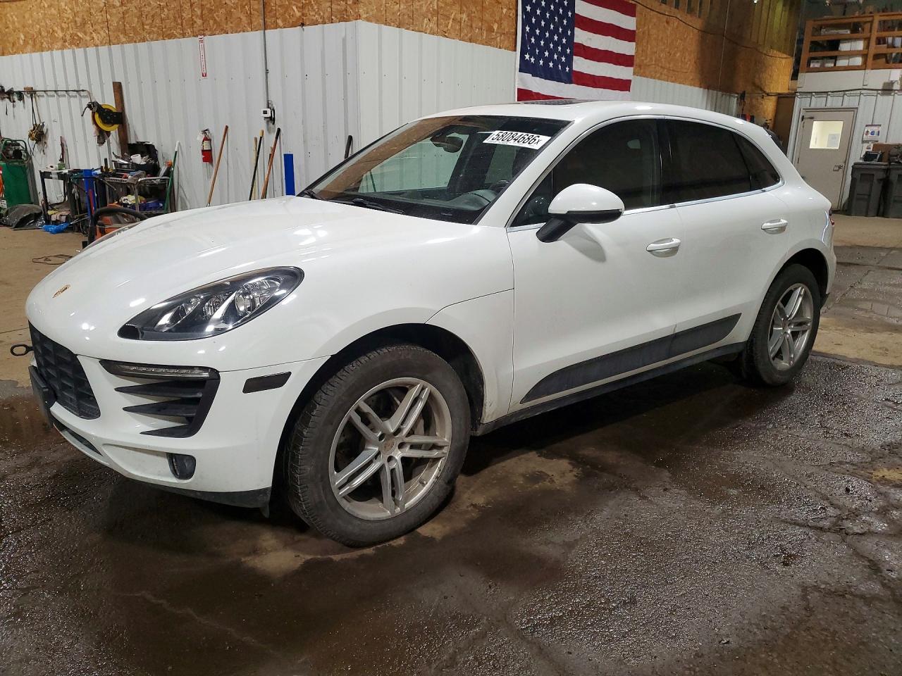 2015 Porsche Macan S, VIN WP1AB2A53FLB66779 — Undercarriage