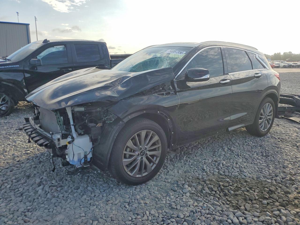 2024 Infiniti QX50 Luxe, VIN 3PCAJ5BA8RF114007 — Front end