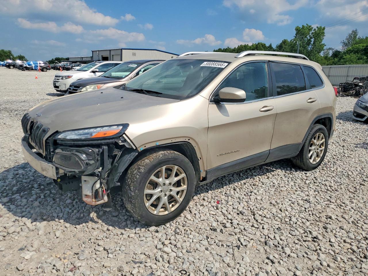 2015 Jeep Cherokee Latitude, VIN 1C4PJLCB5FW711581 — Перед