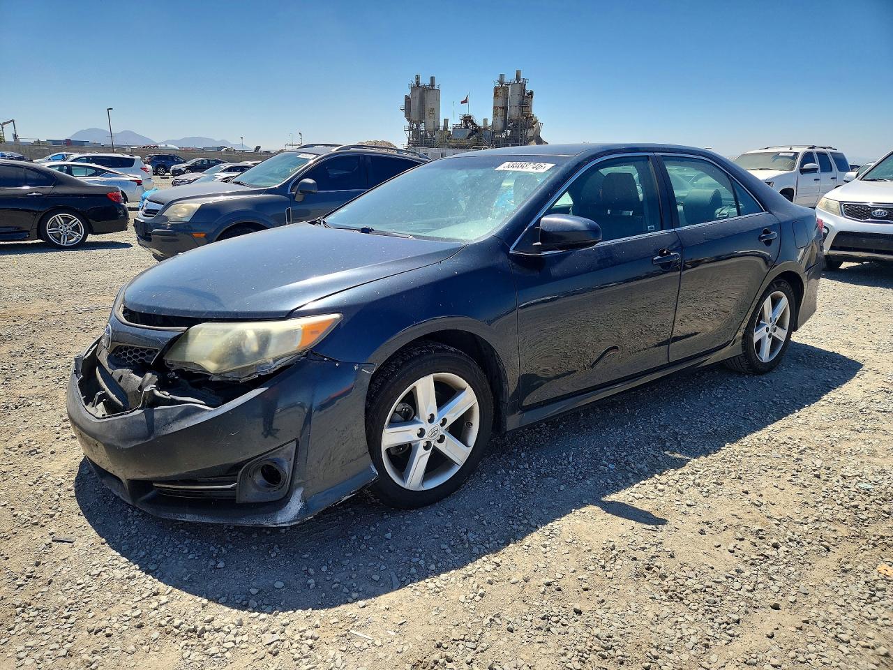 2014 Toyota Camry SE, VIN 4T1BF1FK0EU857467 — Front end