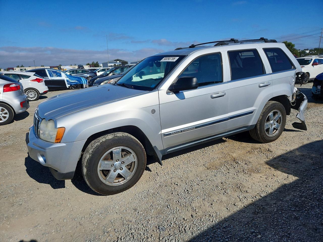 2005 Jeep Grand Cherokee Limited, VIN 1J8HR58245C613619 — Rear end