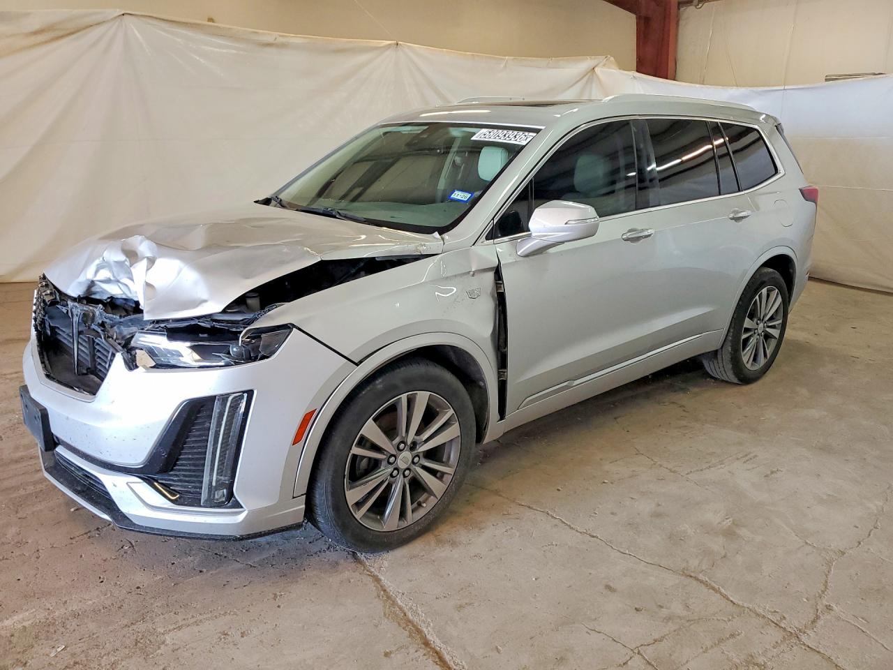 2020 Cadillac XT6 FWD Premium Luxury, VIN 1GYKPCRSXLZ100613 — Перед