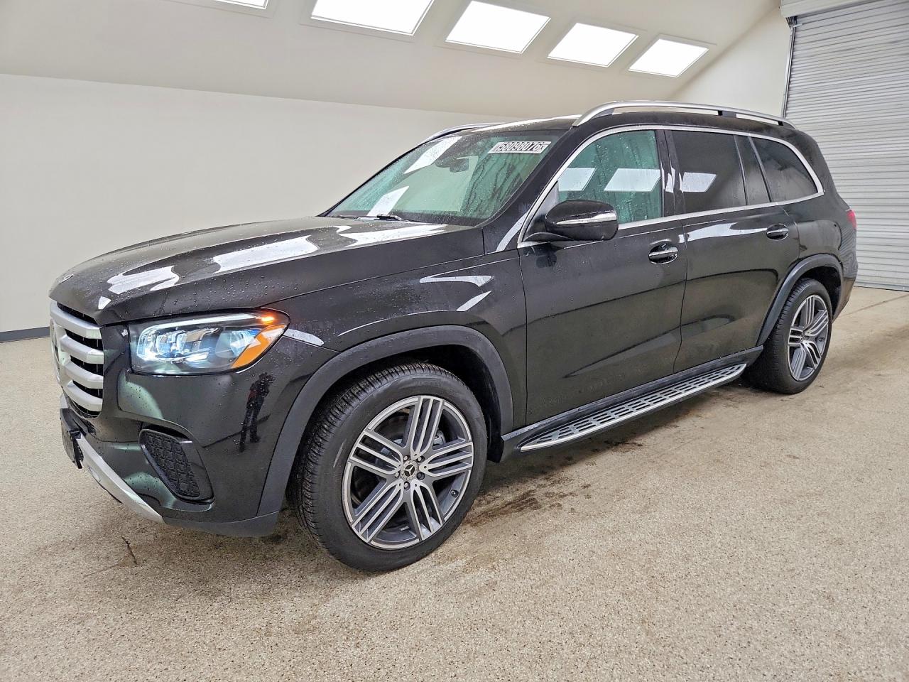 2024 Mercedes-Benz GLS 450, VIN 4JGFF5KE8RB081681 — Minor dents and scratches