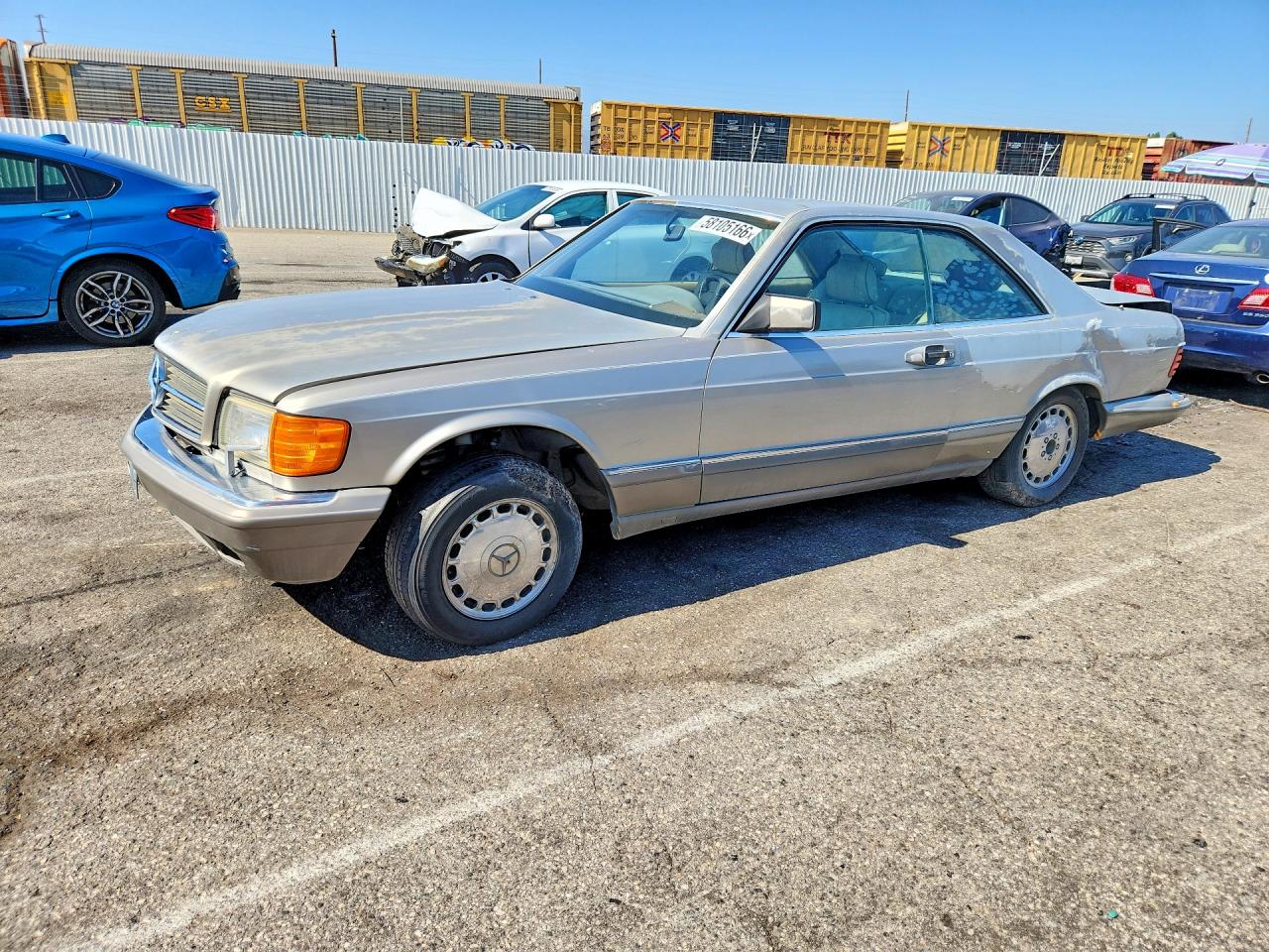 1990 Mercedes-Benz 560, VIN WDBCA45E2LA536449 — Rear end