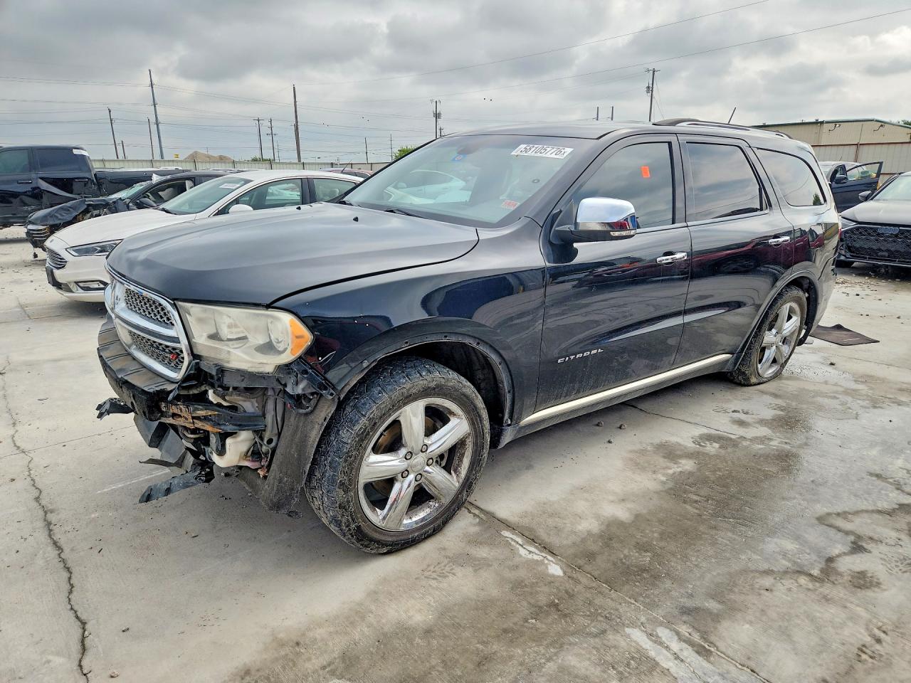 2013 Dodge Durango Citadel, VIN 1C4RDHEG0DC669177 — Front end