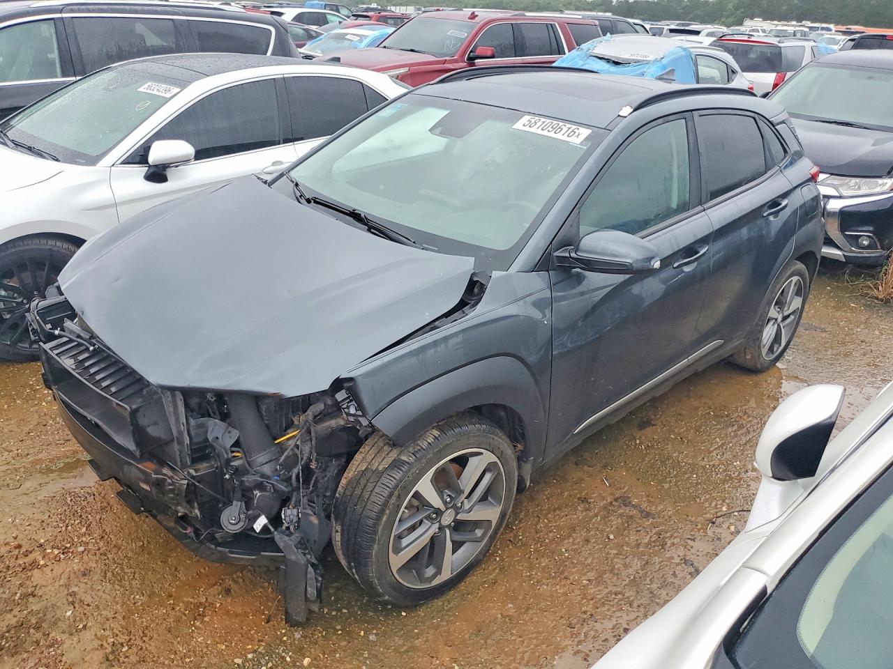 2019 Hyundai Kona Limited, VIN KM8K33A54KU201788 — Front end