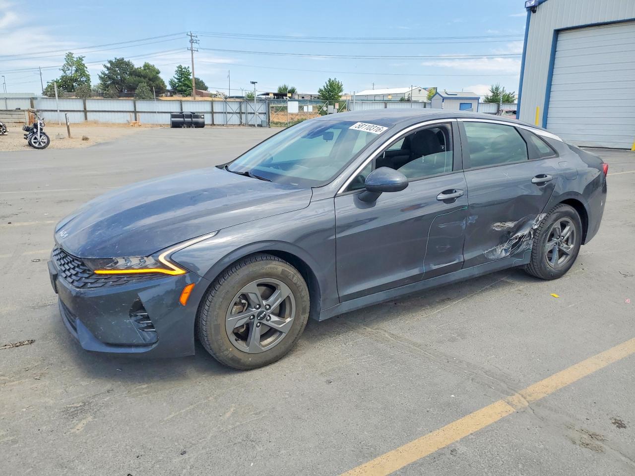 2022 Kia K5 LXS, VIN 5XXG14J2XNG105394 — Side