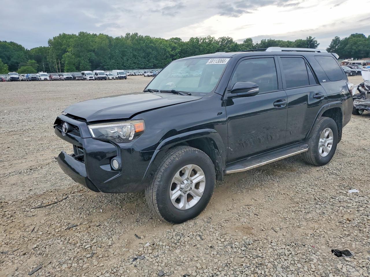 2016 Toyota 4Runner SR5 Premium, VIN JTEBU5JR8G5396355 — Перед
