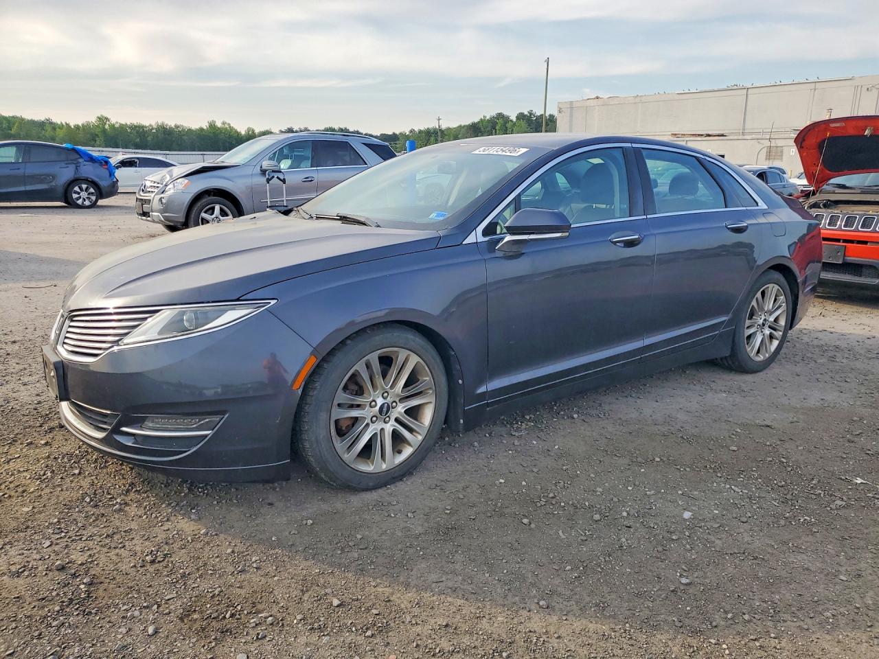 2014 Lincoln MKZ, VIN 3LN6L2J98ER817763 — Burn