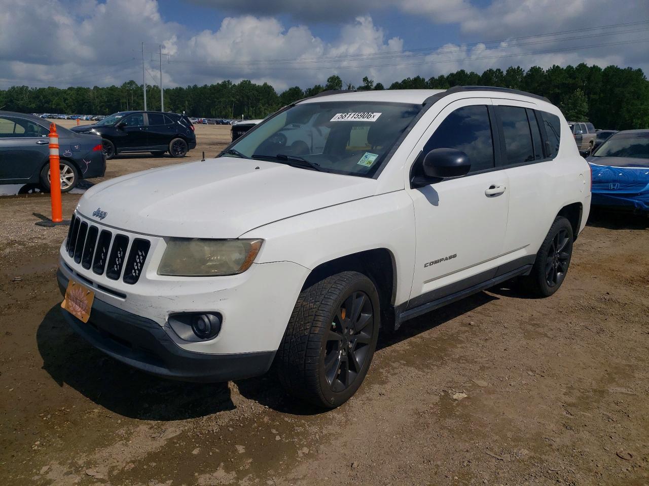 2012 Jeep Compass Latitude, VIN 1C4NJCEB5CD719854 — Minor dents and scratches