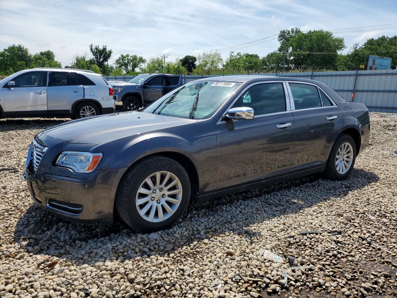 2013 Chrysler 300, VIN 2C3CCAAG0DH732172 — Roof