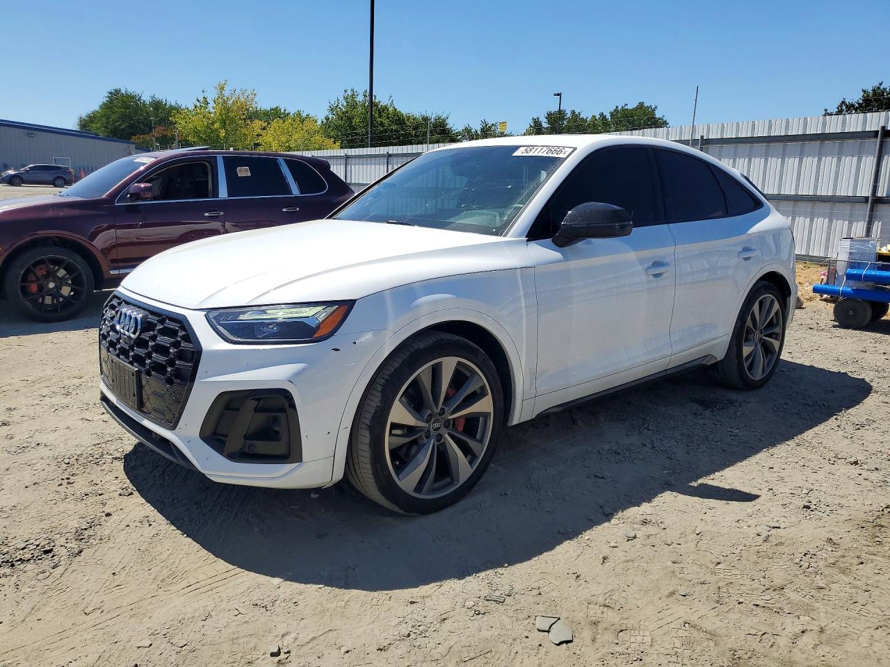 2021 Audi SQ5 Sportback Premium Plus, VIN WA124AFY3M2083217 — Бок