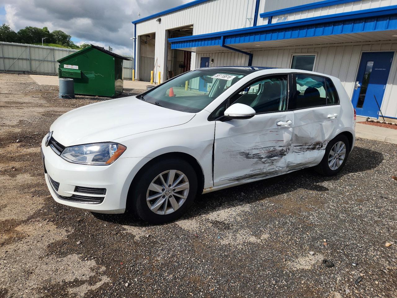 2016 Volkswagen Golf TSI S, VIN 3VW217AU6GM038532 — Side