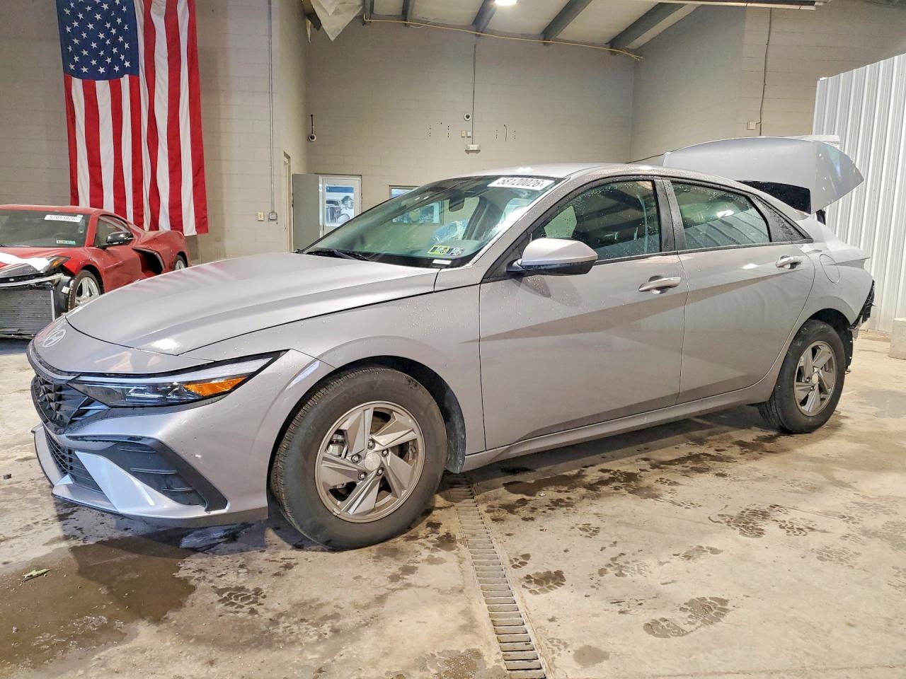 2025 Hyundai Elantra SE, VIN KMHLL4DG7SU062697 — Rear end