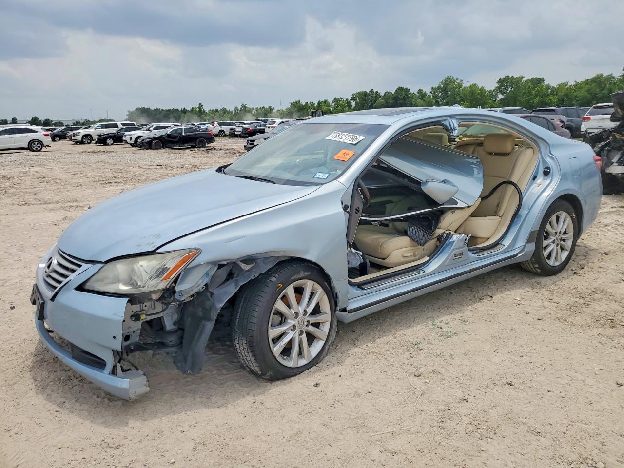 2012 Lexus ES 330, VIN JTHBK1EGXC2503802 — Side