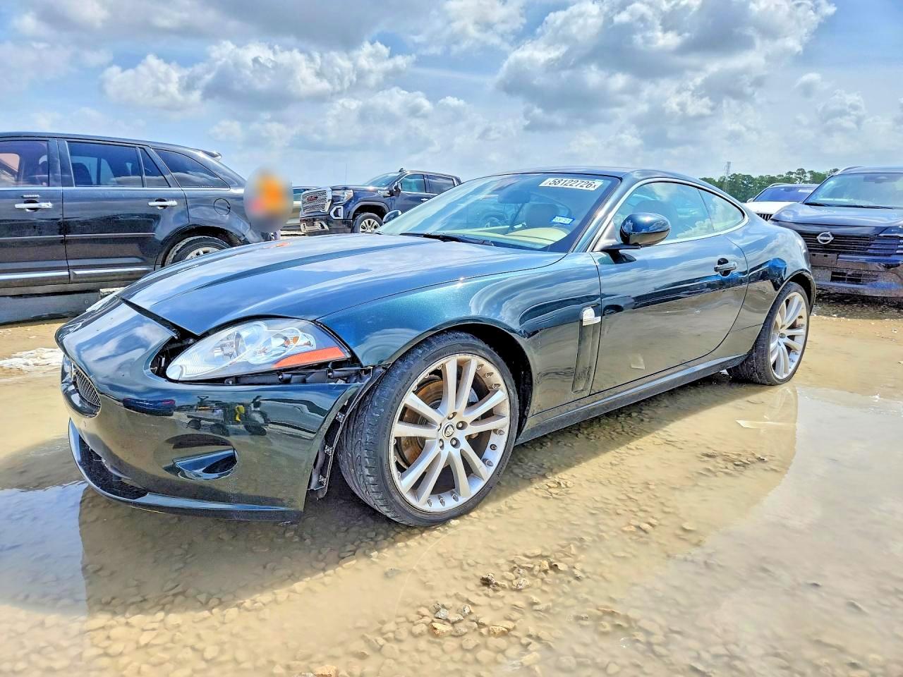 2009 Jaguar XK, VIN SAJWA43B995B31279 — Front end