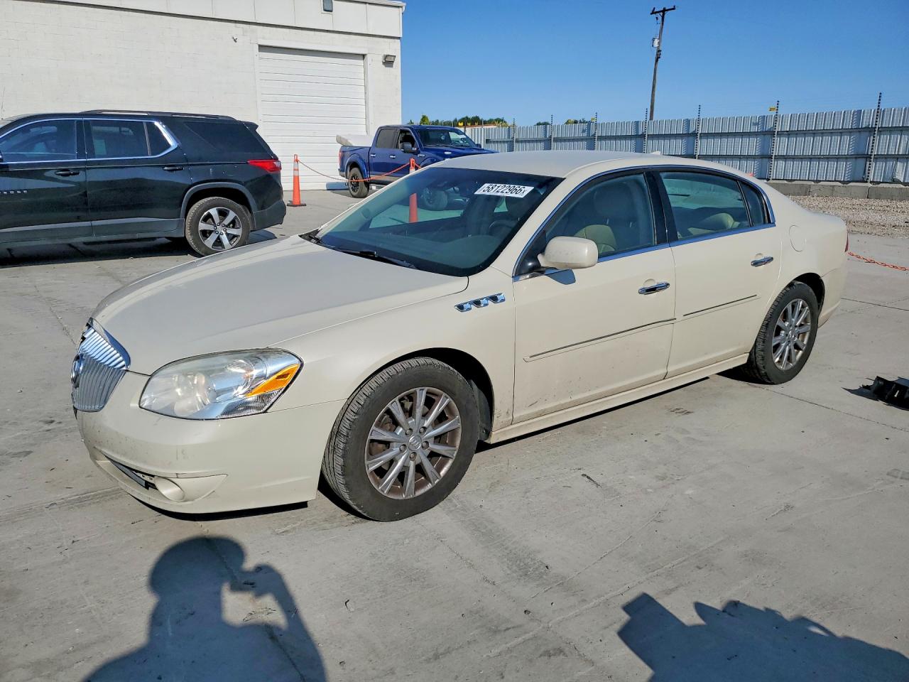2011 Buick Lucerne CXL Premium, VIN 1G4HJ5EM0BU105248 — Front end