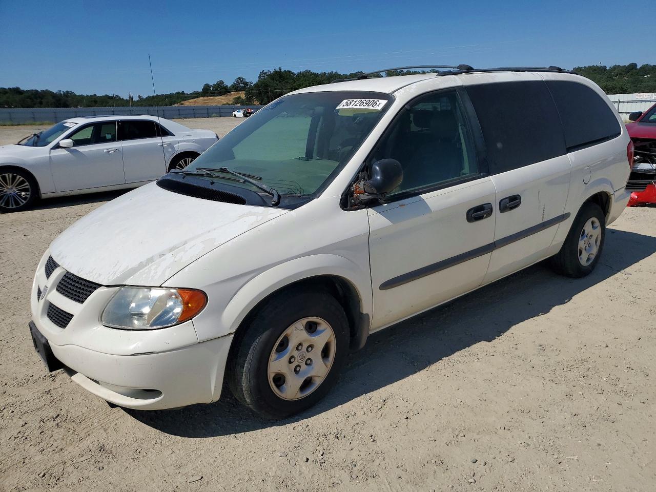 2002 Dodge Caravan SE, VIN 1B8GP24392B626756 — Minor dents and scratches