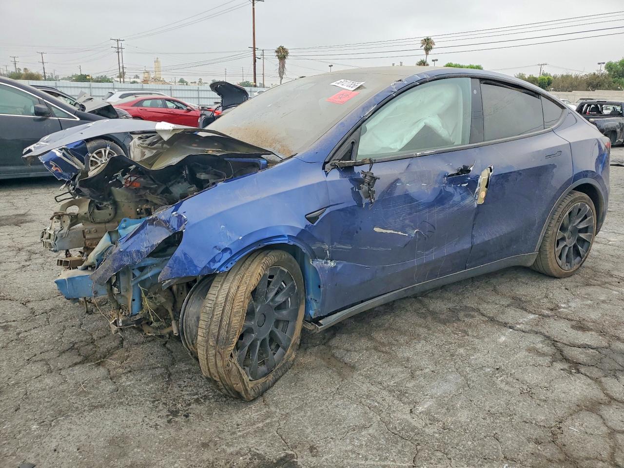 2020 Tesla Model Y Long Range, VIN 5YJYGDEE6LF058131 — Перед