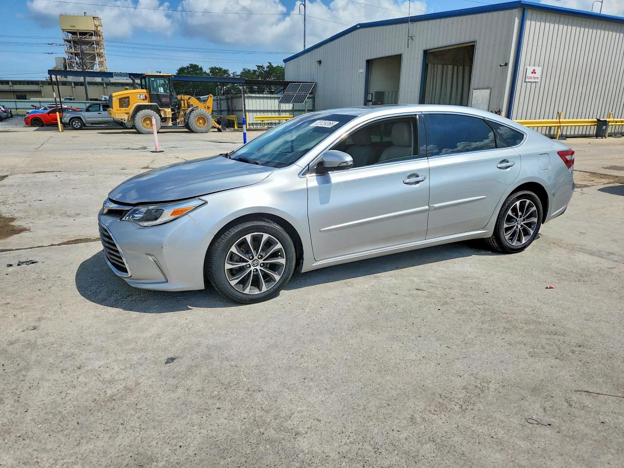 2018 Toyota Avalon XLE, VIN 4T1BK1EBXJU277263 — Side