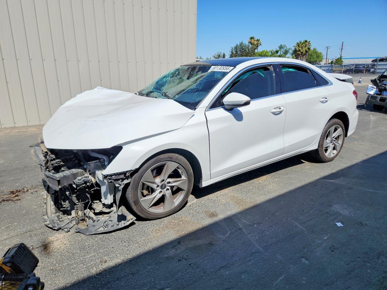 2023 Audi A3 Premium, VIN WAUAUDGY1PA075576 — Перед