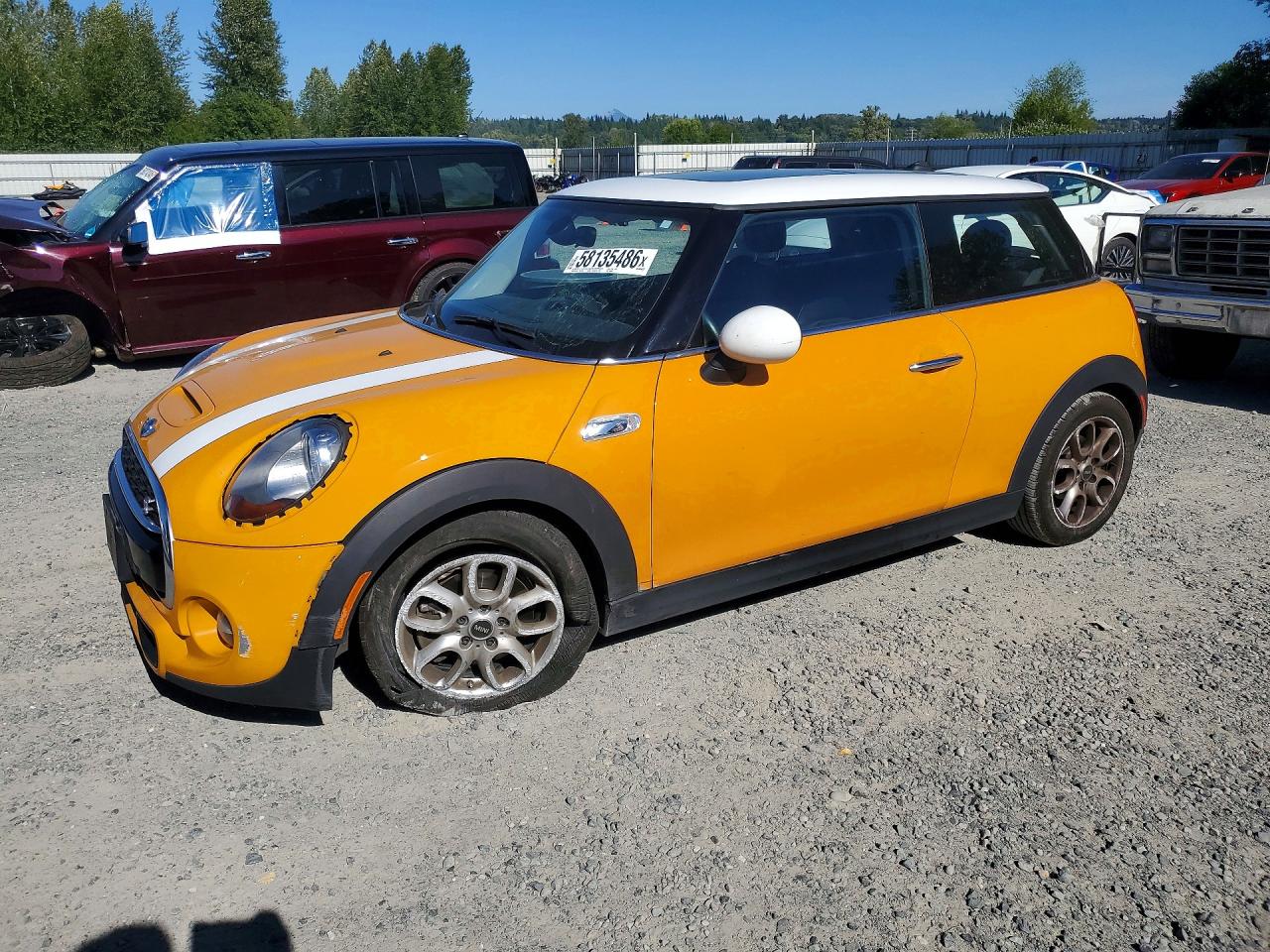 2017 MINI Hardtop Cooper S, VIN WMWXP7C38H2A46572 — Side